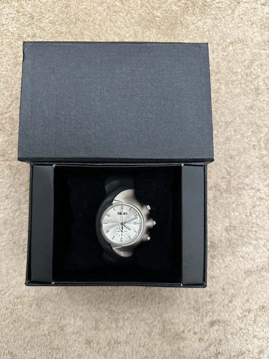 Koshishein Luxury Chronograph side view with box